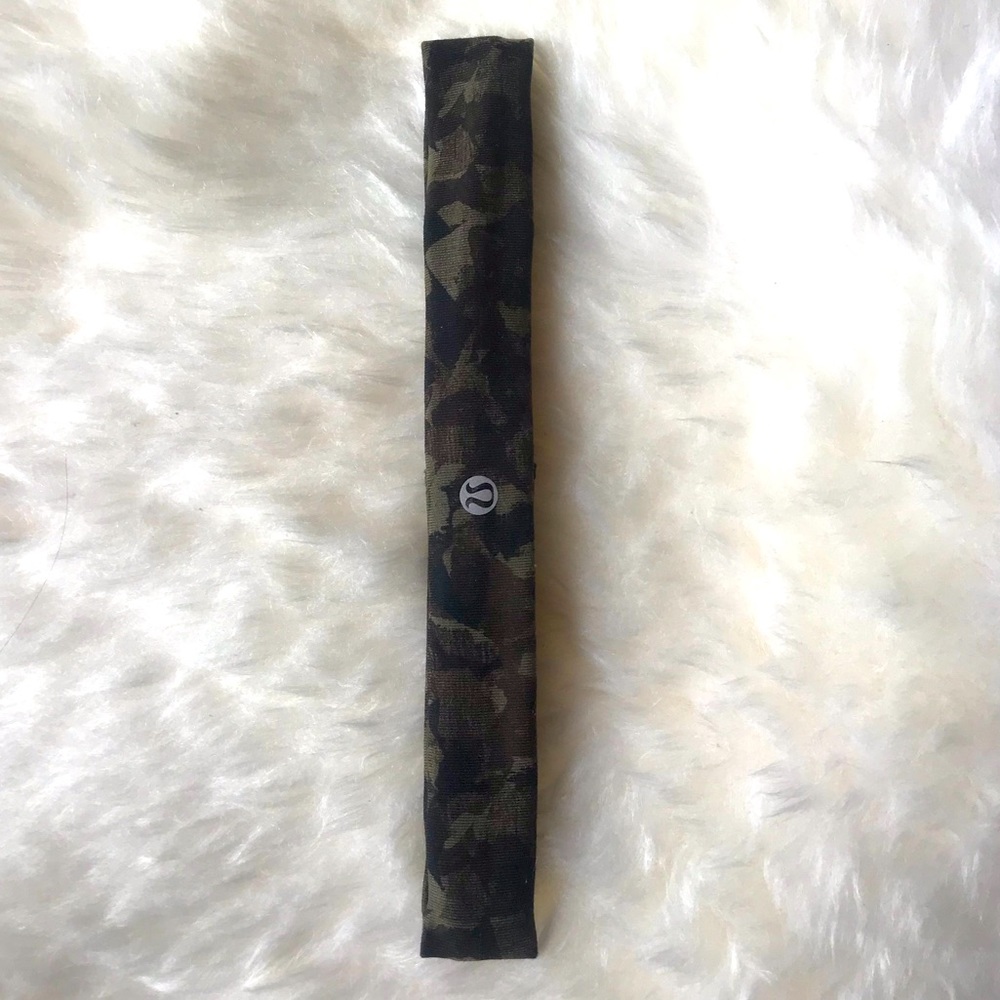 Lululemon Athletica Camo Headband!